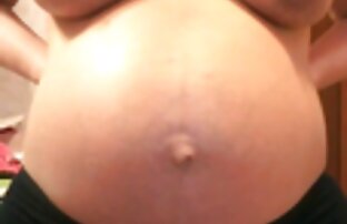 XXX Kishlachnaya Isabella Eimer Burke, die schwach in den Mund und schlug ihn auf den Arsch, stand neben dem reife hausfrau sex Hühnerstall auf einem Bauernhof