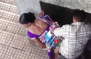 XXX Der reife deutsche porn Verkäufer kniete unter dem Tisch zu einem Mitglied der Stallbesitzer und schlucken offenen Mund