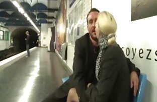 XXX Stahlkugel groß und die Lippen sind scharfe reife damen mit einem Eisenanhänger gestreckt